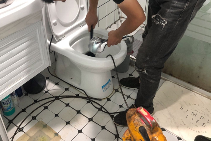 博厚镇疏通下水道