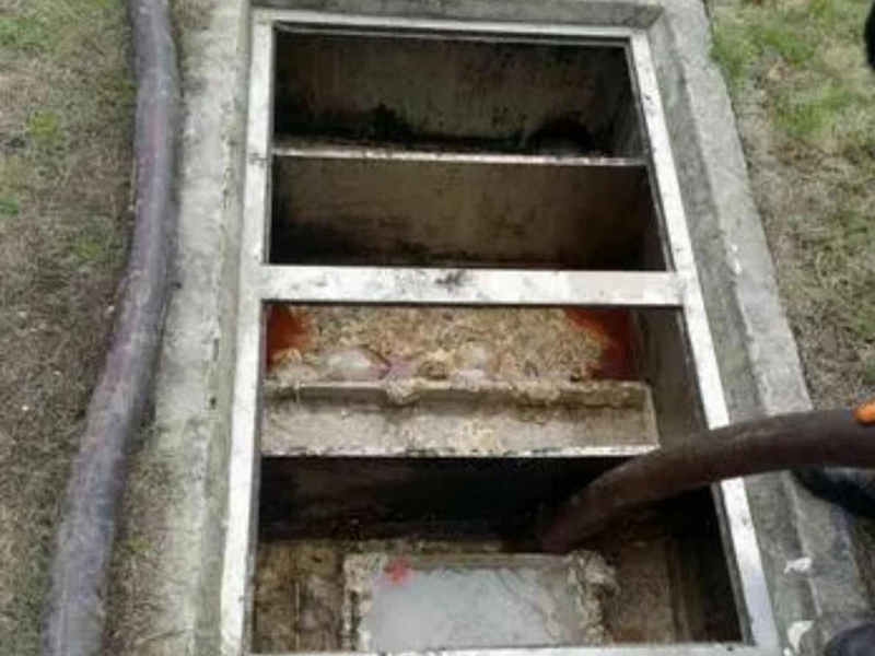 博厚镇隔油池清理