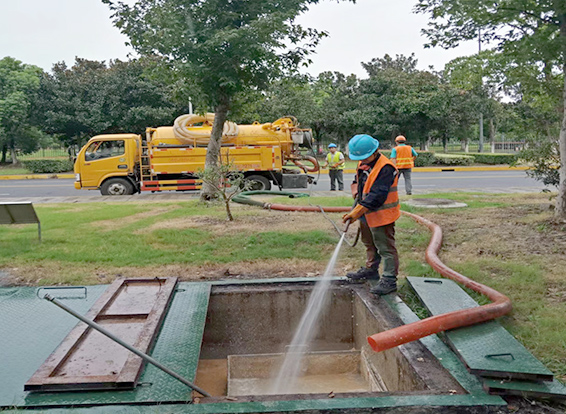 博厚镇化油池清理